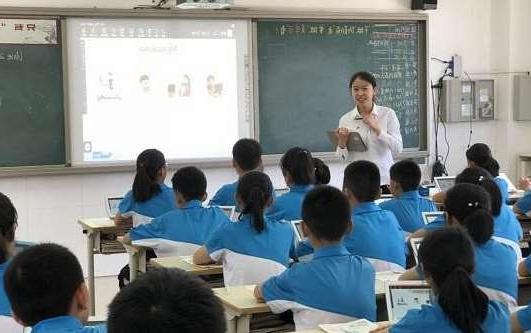 海南藏族自治州汪清县汪清第四中学智慧教育综合管理平台招标